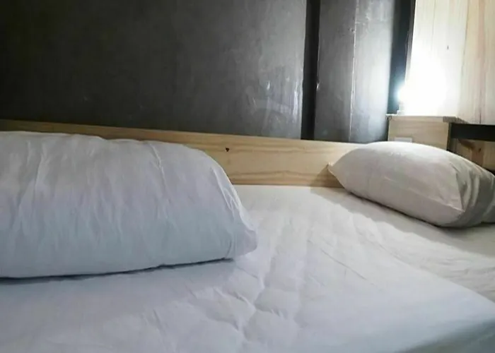 Luck-yimm (adults Only) Hostel *